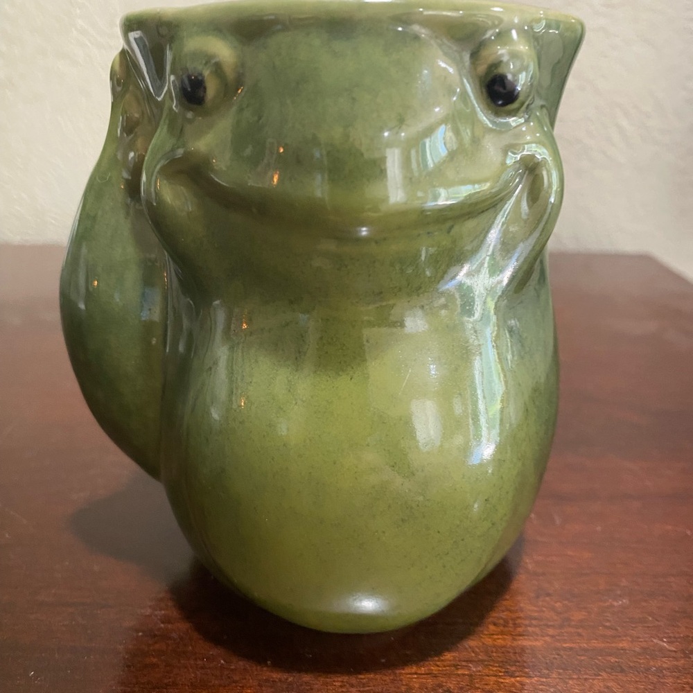 Gift Craft Ceramic Hand Warmer Frog Mug, Features a 3D Green Glazed Frog - Picture 2 of 7